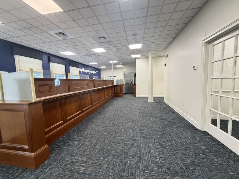 More Photos Of 445 W Main St, Branford Office For Lease