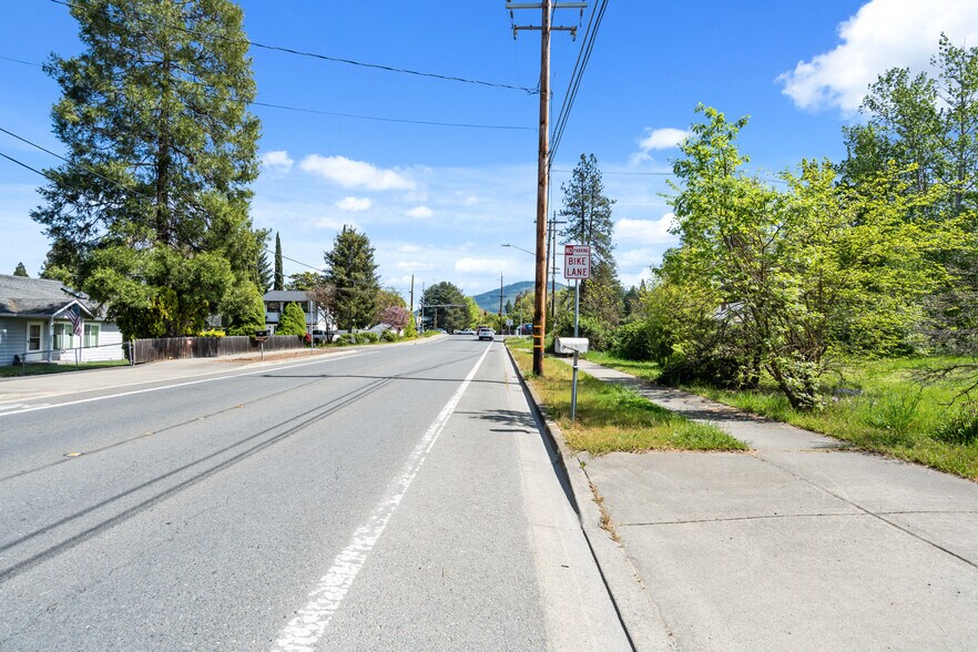 More Photos Of 815 W Harbeck Rd, Grants Pass Land For Sale