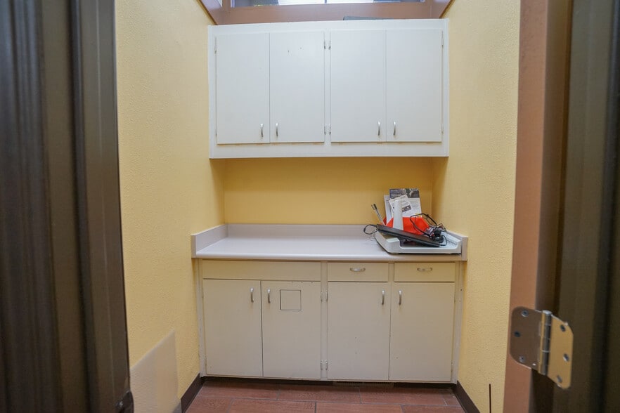 More Photos Of 1060-1080 Delbon Ave, Turlock Medical For Lease
