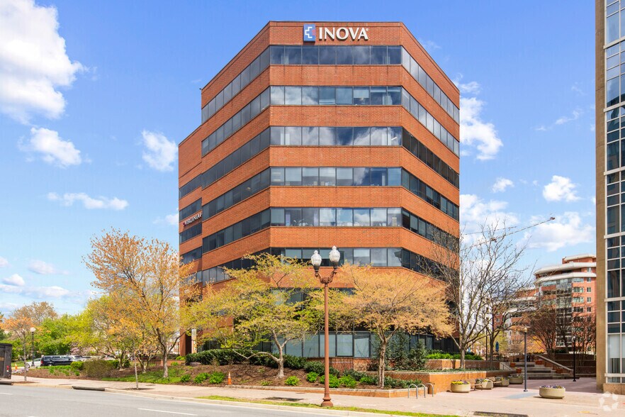 More Photos Of 1005 N Glebe Rd, Arlington Medical For Lease