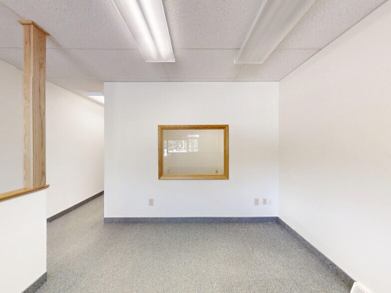 More Photos Of 2105-2133 W 8th St, Erie Office For Lease