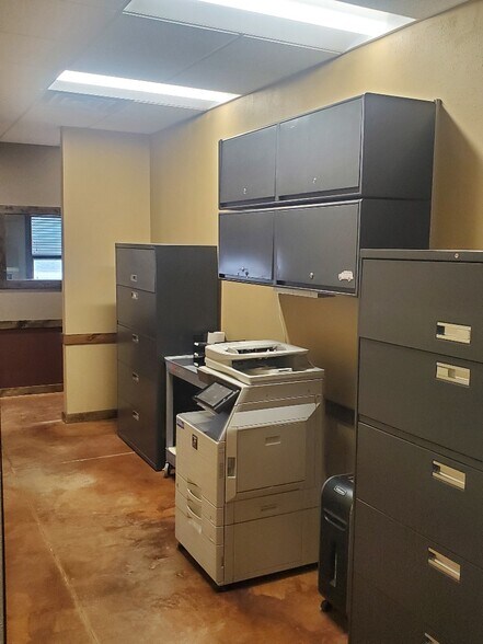 More Photos Of 200 E Industrial Ave, Lyndon Station Coworking Space