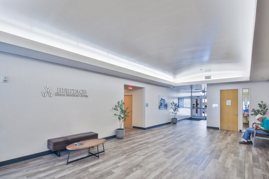 More Photos Of 25775 McBean Pky, Valencia Medical For Lease