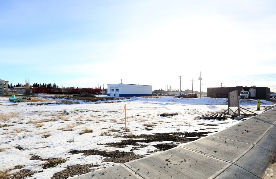 More Photos Of 4535 51 Ave, Olds Land For Sale