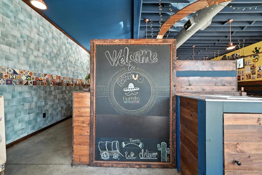 More Photos Of 801 W Washington St, Petersburg Storefront Retail Residential For Sale