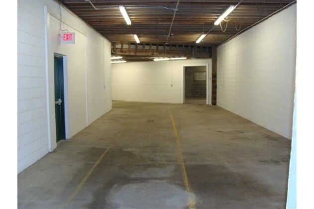 More Photos Of 8602 Broadway St, Galveston Warehouse For Sale