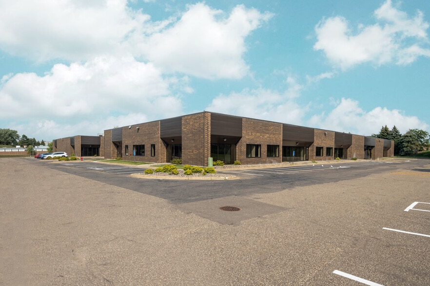 More Photos Of 1270 Eagan Industrial Rd, Eagan Unknown For Lease