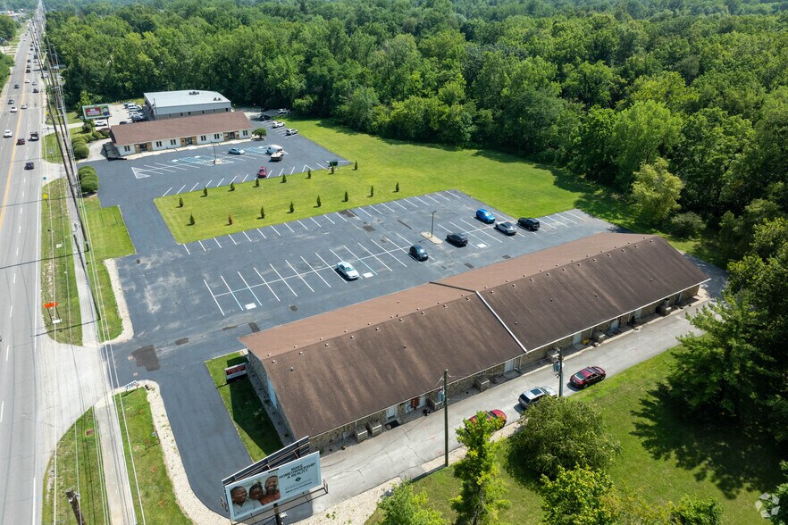 More Photos Of 7770-7780 N Michigan Rd, Indianapolis Office Residential For Lease