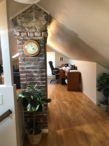 More Photos Of 2757 Foothill Blvd, La Crescenta Freestanding For Sale