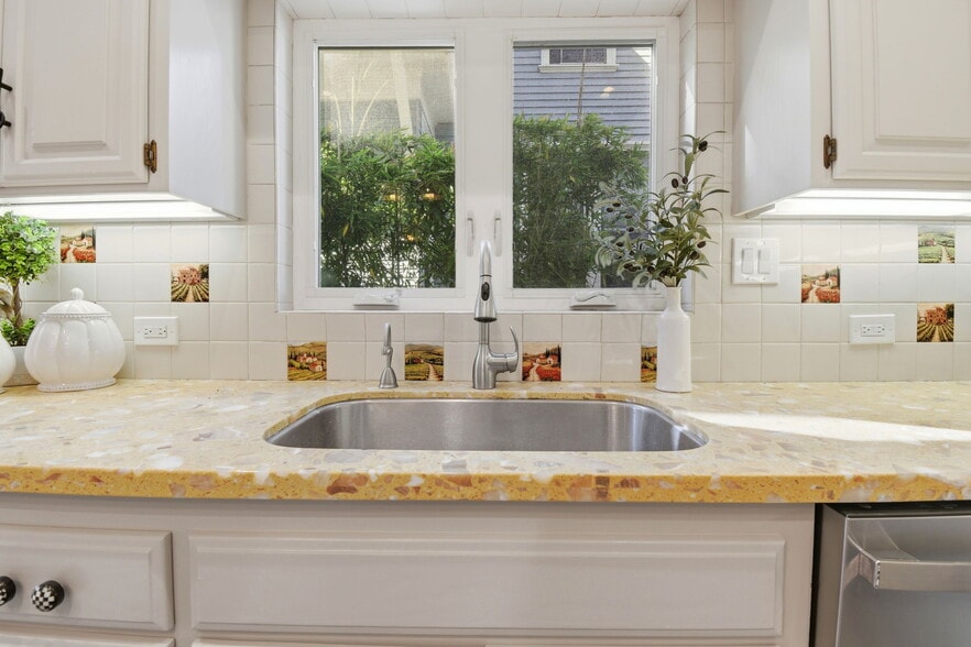 More Photos Of 931 Chestnut St, Alameda Multifamily For Sale