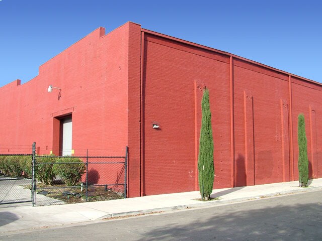 More Photos Of 8 W 9th St, Santa Rosa Warehouse For Lease