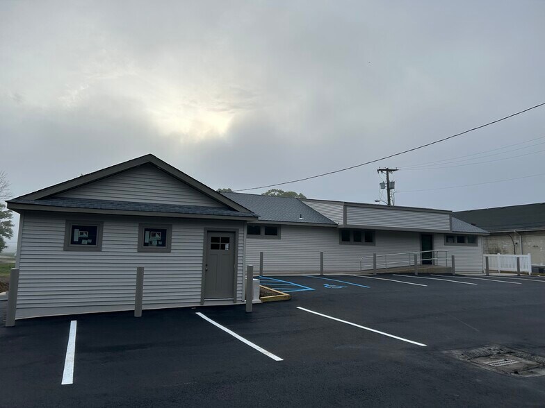 More Photos Of 357 S White Horse Pike, Hammonton Veterinarian Kennel For Lease