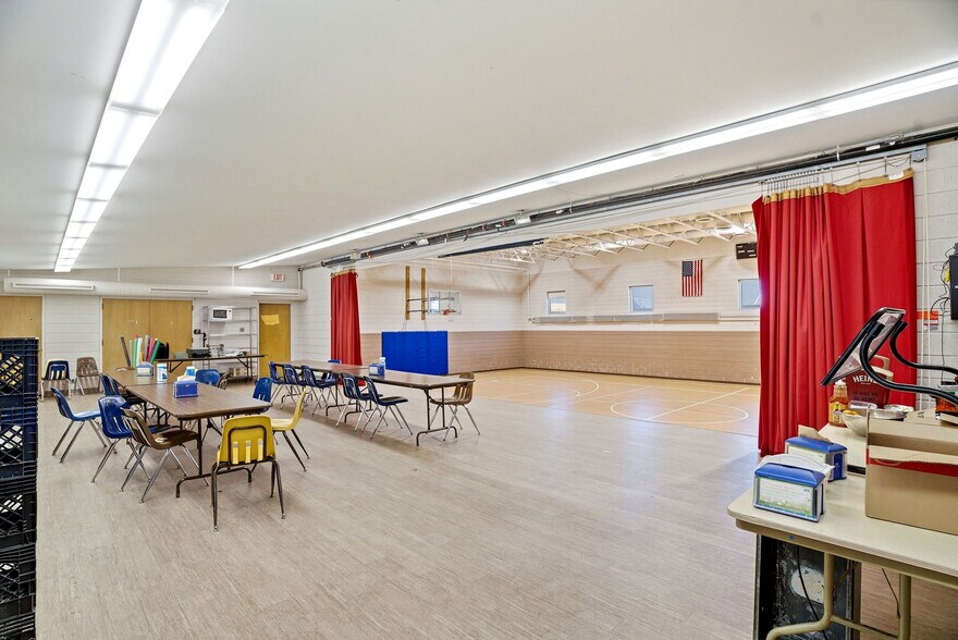 More Photos Of 6541 16TH Ave S, Richfield Schools For Lease
