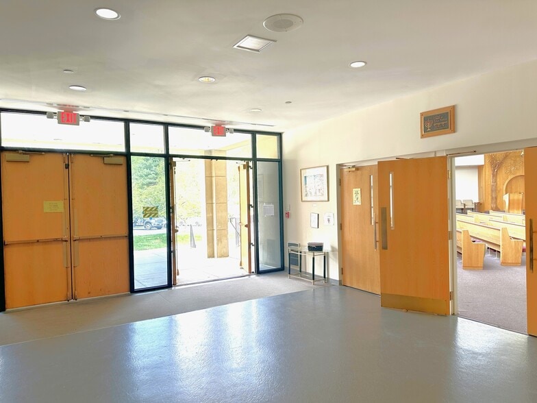 More Photos Of 9915 Apple Ridge Rd, Gaithersburg Religious Facility For Sale