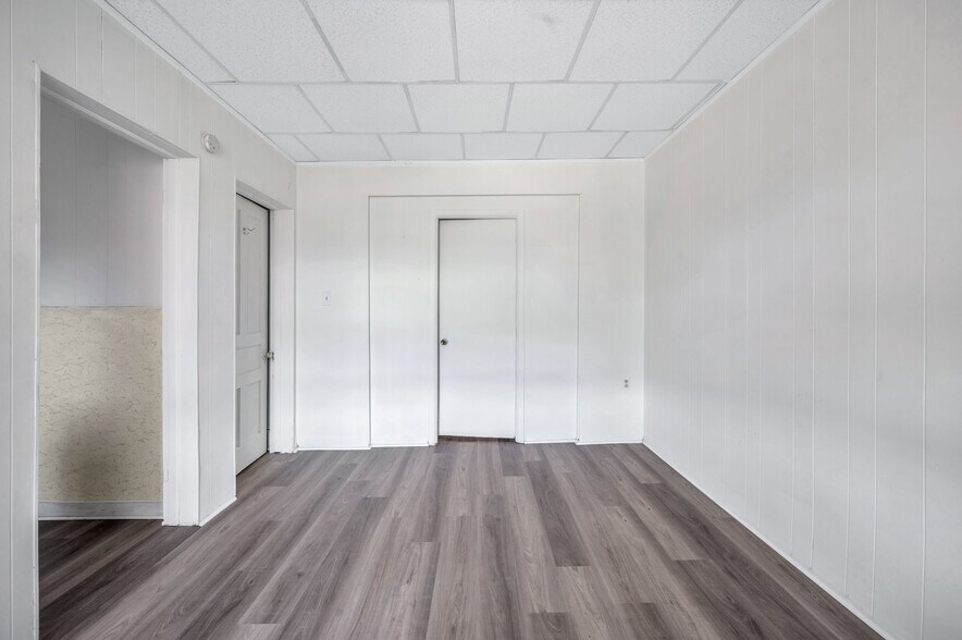 More Photos Of , Carbondale Multifamily For Sale