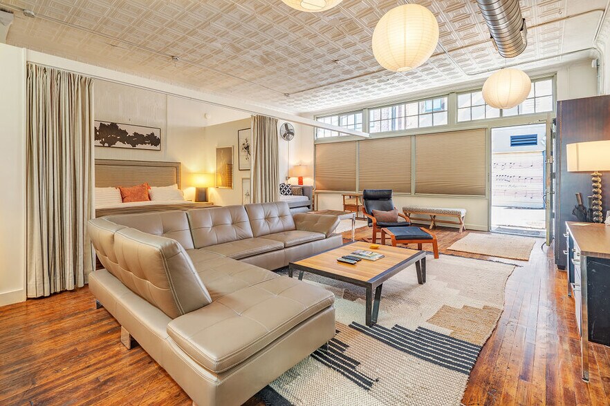 More Photos Of 33 Carolina Ln, Asheville Office For Sale