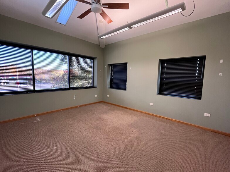 More Photos Of 1001 E Ogden Ave, Naperville Medical For Lease