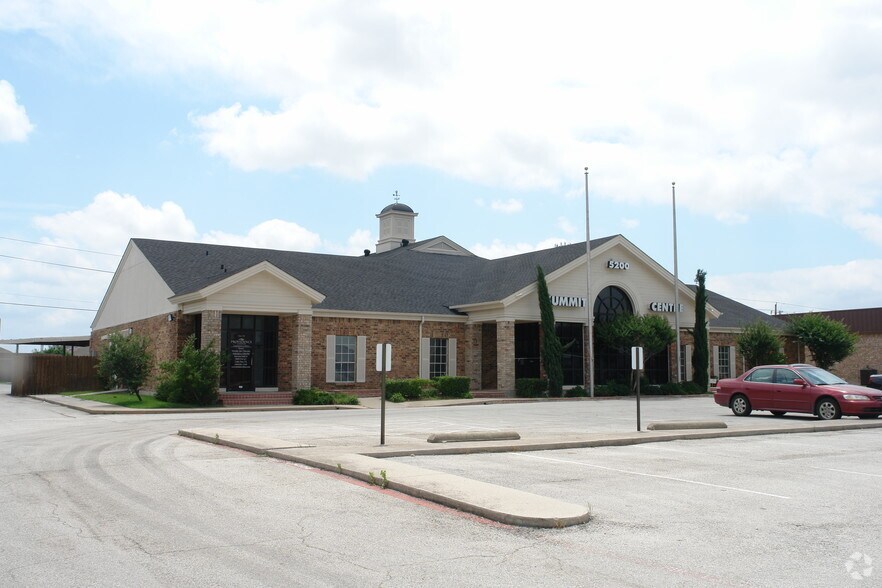 More Photos Of 5200 Paige Rd, The Colony Medical For Sale