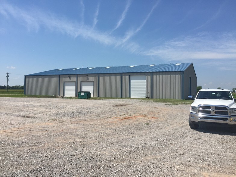 More Photos Of 1448 Darlington Rd NW, El Reno Warehouse For Lease