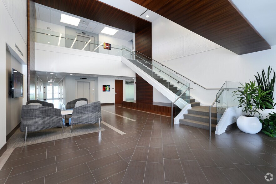 More Photos Of 2 Technology Park Dr, Westford Unknown For Lease