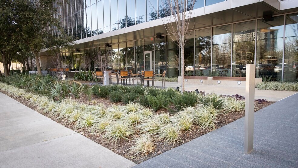 More Photos Of 2801 N Central Expy, Dallas Office For Sale