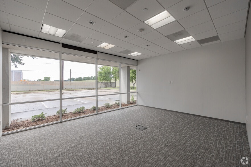 More Photos Of 15740 Park Row, Houston Unknown For Lease