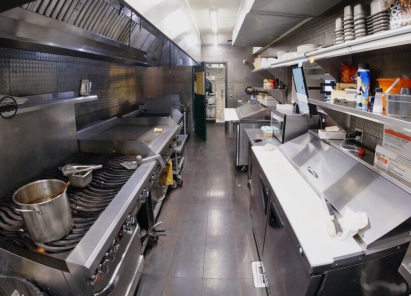 More Photos Of 31 W Center St, Victor Restaurant For Lease