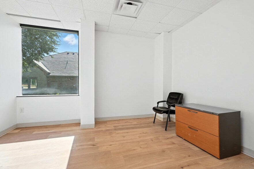 More Photos Of 1100 W Campbell Rd, Richardson Office For Lease