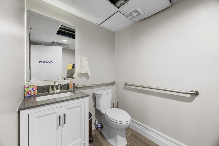 More Photos Of 14262 W State Highway 29, Liberty Hill General Retail For Sale