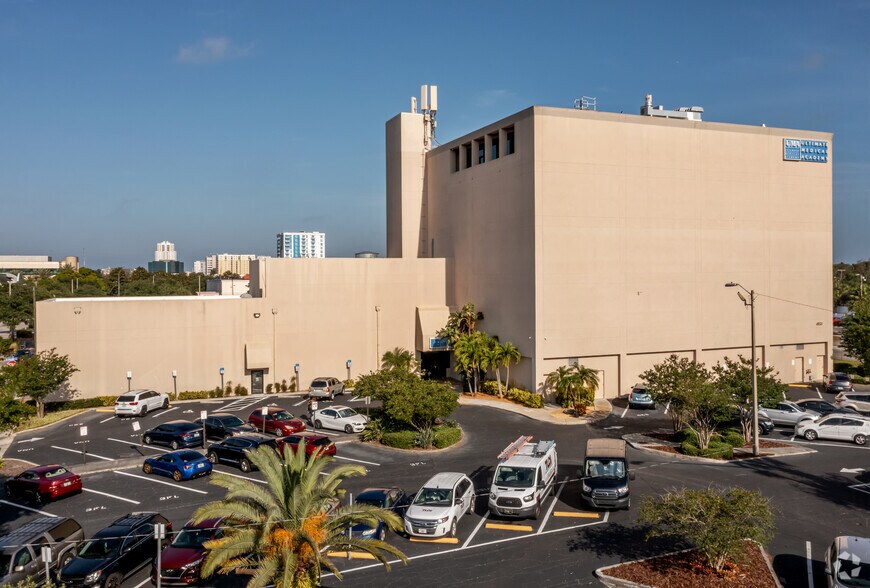 More Photos Of 1255 Cleveland St, Clearwater Office For Lease