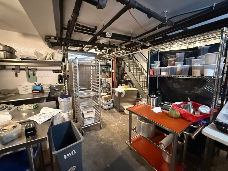 More Photos Of 318 Bedford Ave, Brooklyn Apartments For Lease