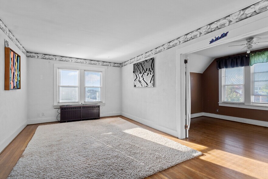 More Photos Of 150 Main St, Johnson City Medical For Sale