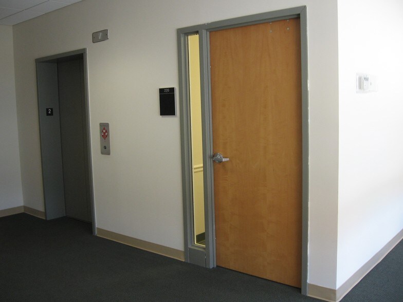 More Photos Of 44355 Premier Plaza, Ashburn Office For Sale