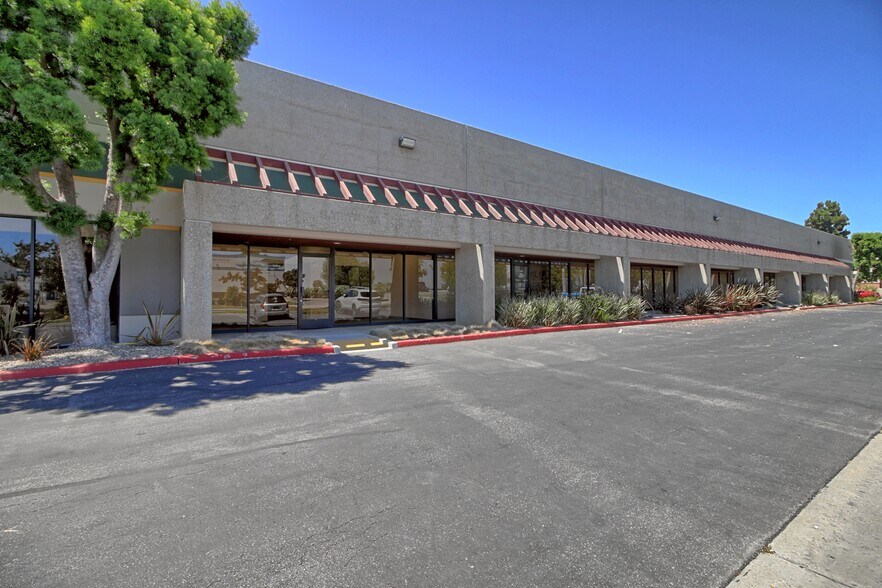 More Photos Of 1891 Goodyear Ave, Ventura Manufacturing For Lease