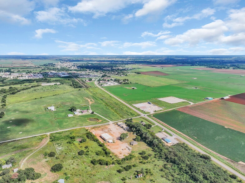 More Photos Of 10910 N County Road 3010, Lindsay Warehouse For Sale