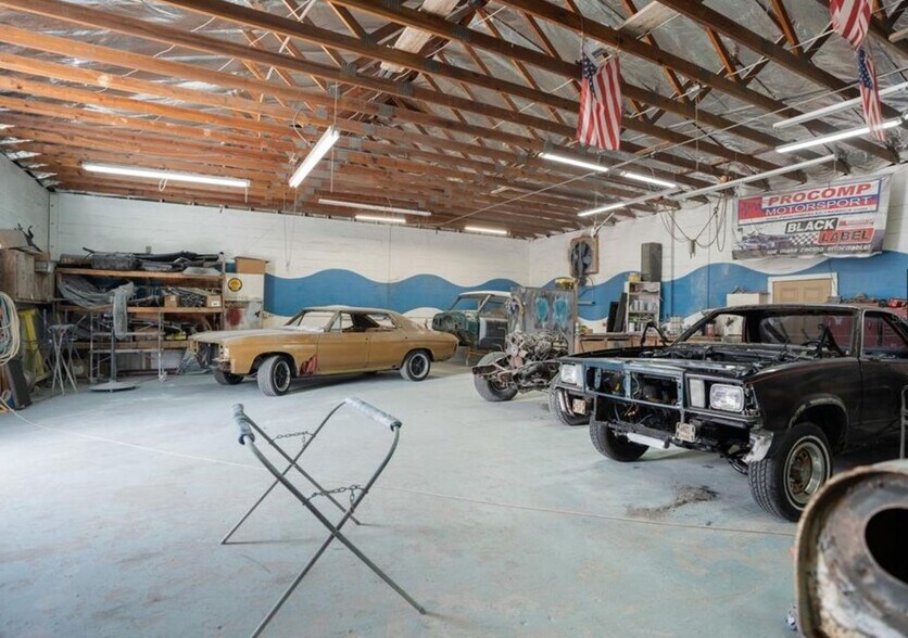More Photos Of 3297 Princeton Rd, Brooksville Warehouse For Sale