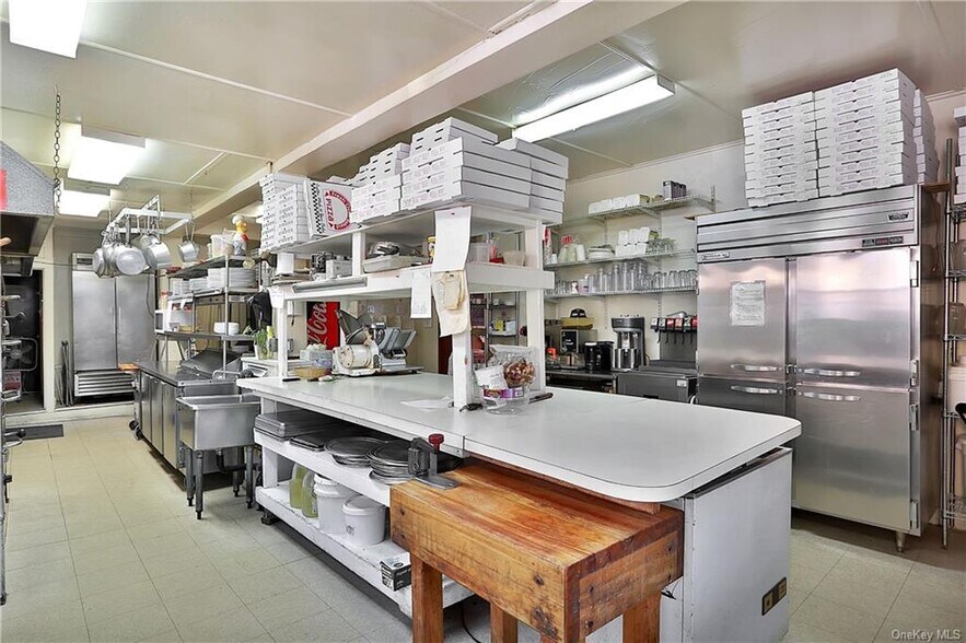 More Photos Of 243-249 Orange Tpke, Sloatsburg Restaurant For Sale