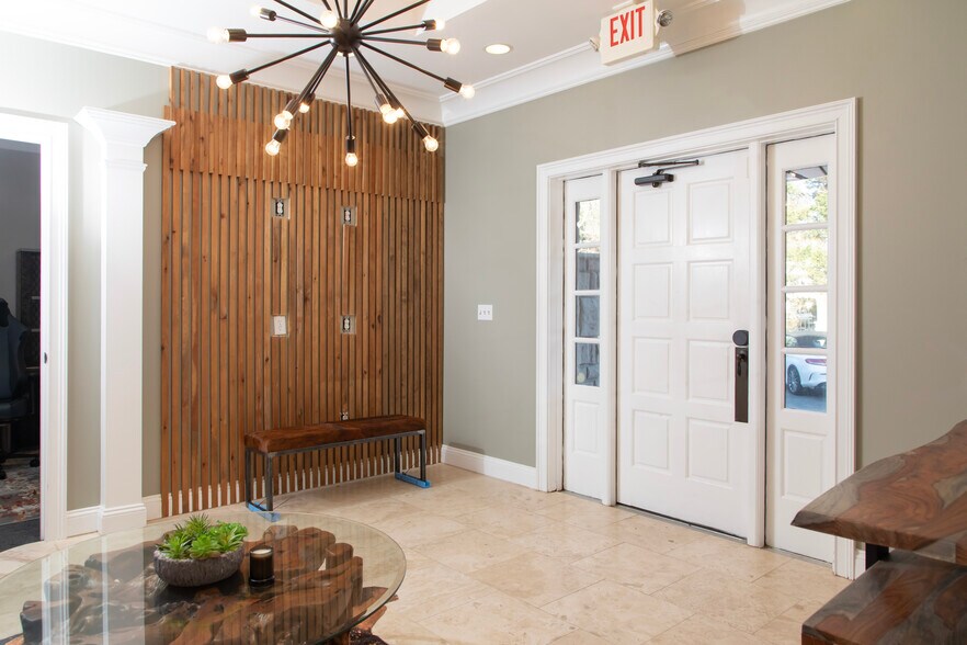 More Photos Of 3020 Highlands Pky, Smyrna Office For Lease