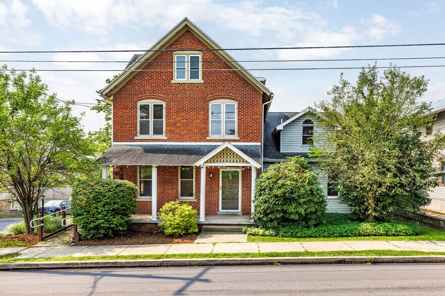 Primary Photo Of 330 Mahoning St, Milton Office For Sale
