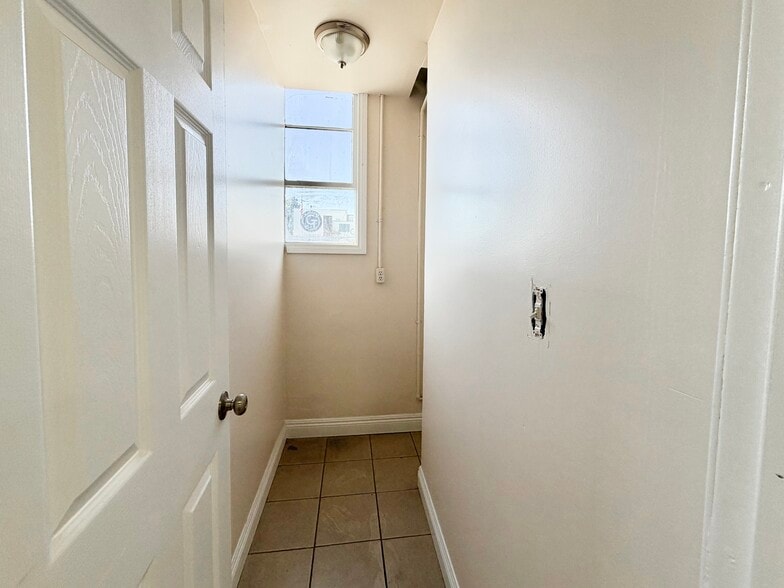 More Photos Of 4401 Firestone Blvd, South Gate Flex For Lease