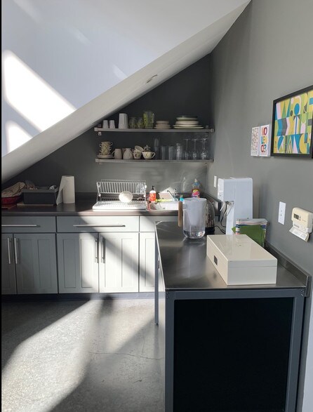 More Photos Of 1321 8th St, Berkeley Loft Creative Space For Lease