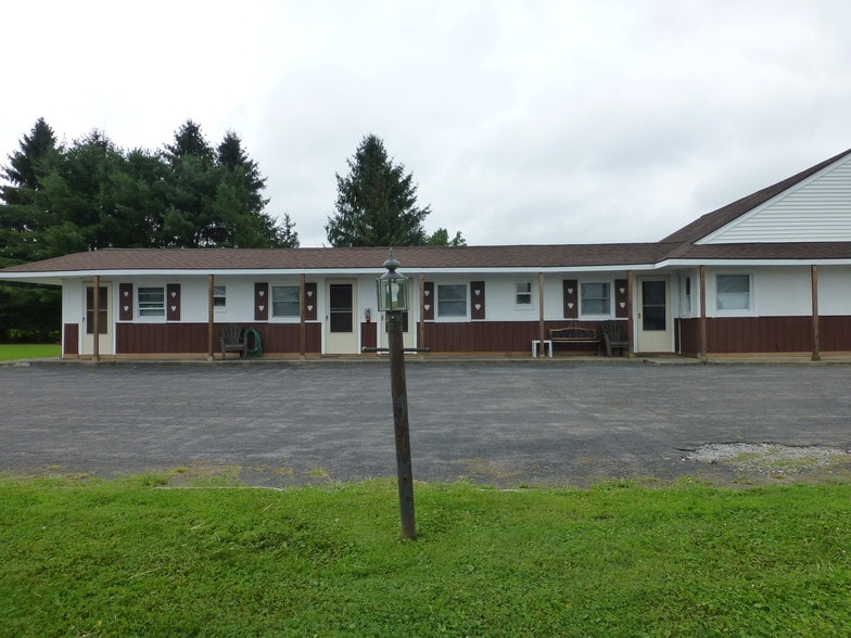 More Photos Of 1354 US Highway 20, West Winfield Hotel For Sale