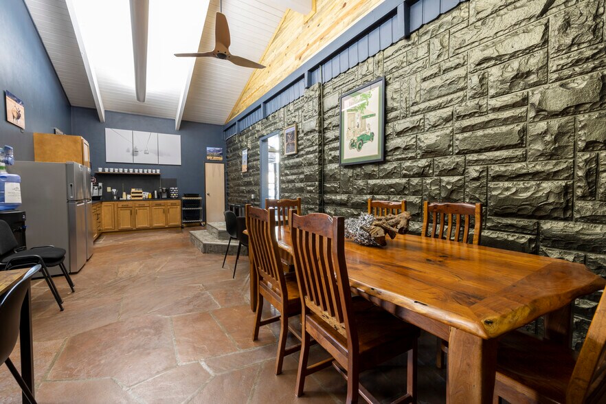 More Photos Of 1230 Big Thompson Ave, Estes Park Medical For Sale
