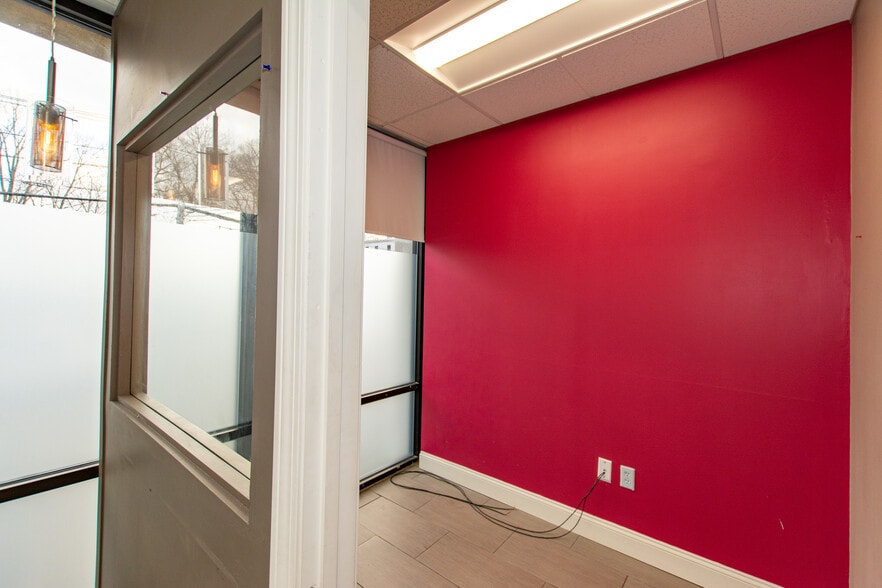 More Photos Of 33 Highland Ave, Needham Storefront For Lease