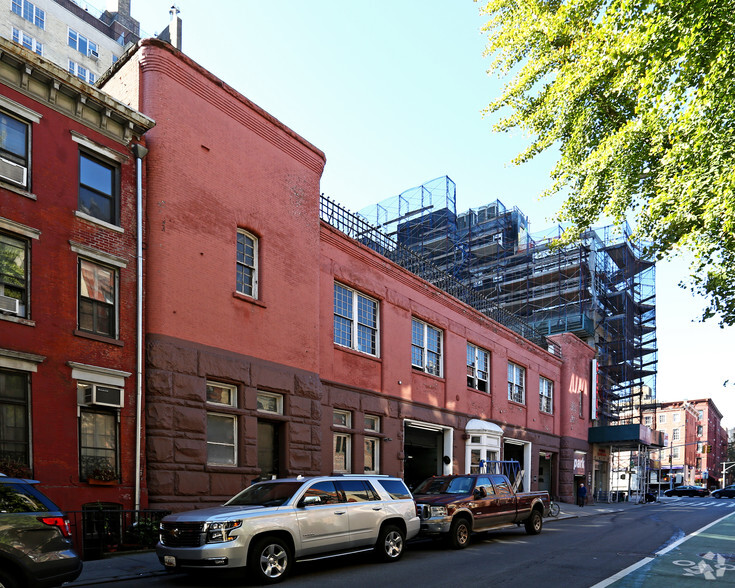 Primary Photo Of 160 W Tenth St, New York Parking Garage For Lease