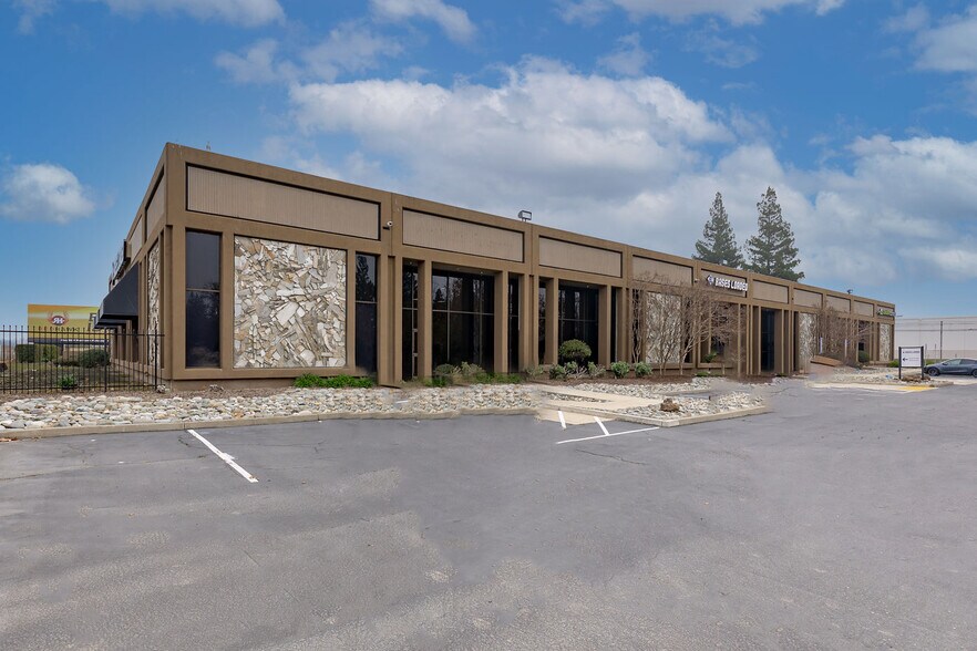 More Photos Of 11455 Folsom Blvd, Rancho Cordova Showroom For Sale