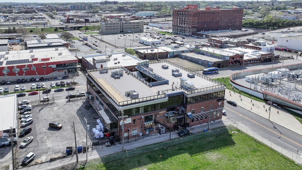 More Photos Of 1726-1728 Holmes St, Kansas City Medical For Lease