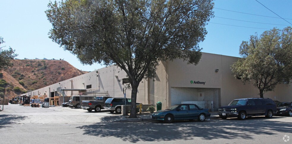 More Photos Of 12740 Arroyo St, Sylmar Manufacturing For Lease