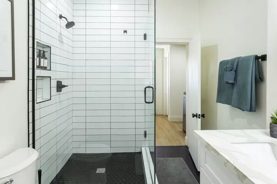 More Photos Of 3139 N 40th St, Phoenix Apartments For Sale