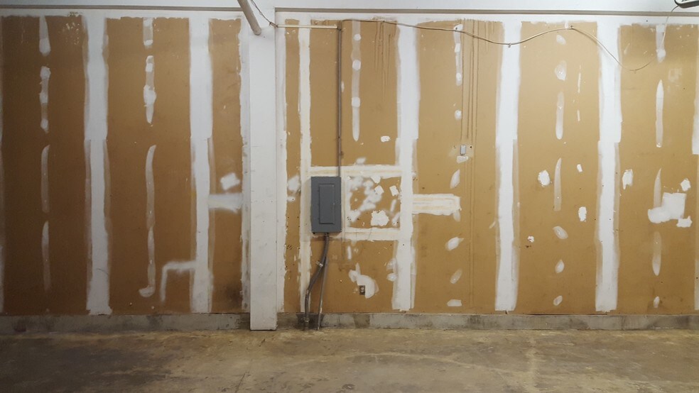 More Photos Of 9244 E Hampton Dr, Capitol Heights Unknown For Lease
